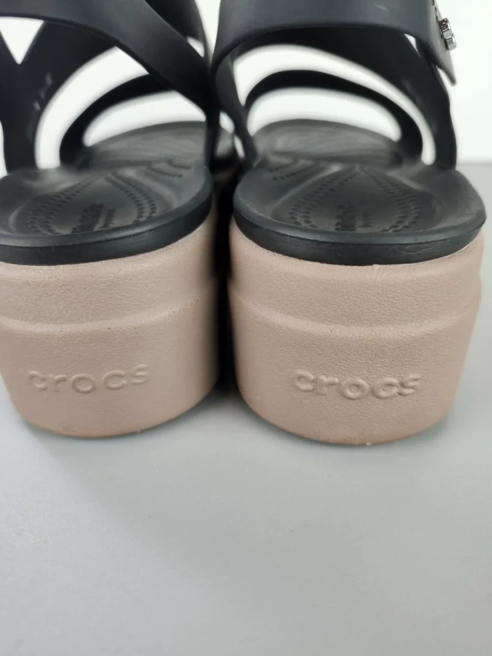 Crocs Brooklyn Low Wedge Sandal - Women Size 7